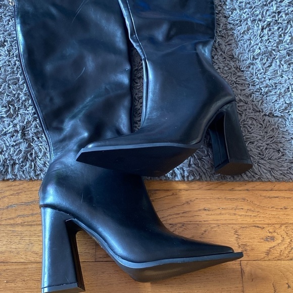 NWOT Princess Polly Keeley Block Heel Square Toe Boots Matte Black Size 10 - Picture 5 of 16